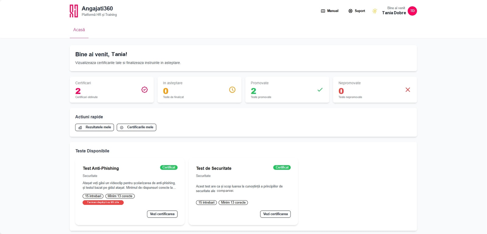 Panoul angajatului din Angajați360: certificările obținute și testele promovate, acțiuni rapide și lista testelor disponibile, cu numărul de întrebări, pragul de promovare și marcaj roșu pentru termenul depășit
